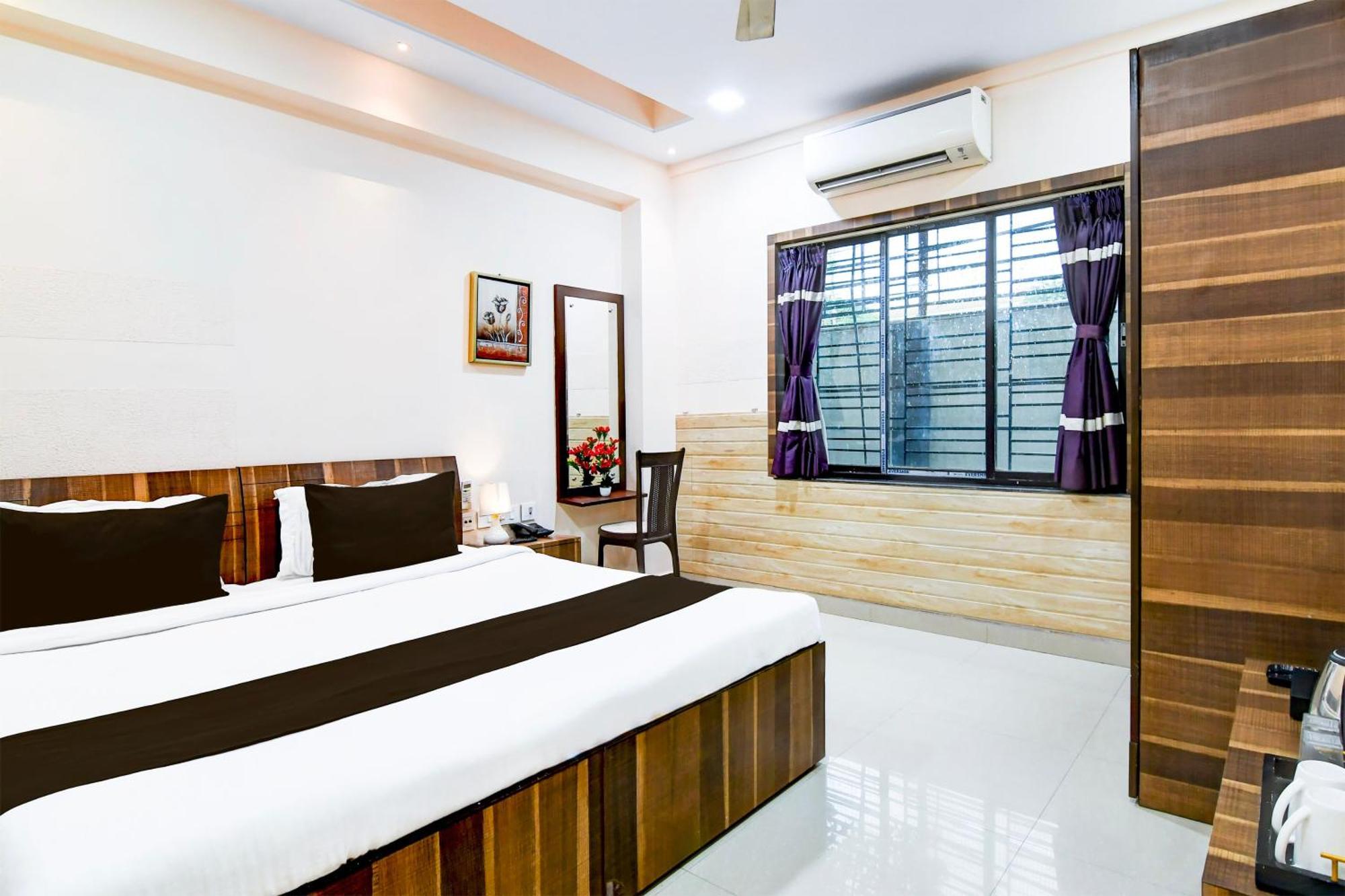 Hotel Super Collection O Behala Bhasa Esterno foto
