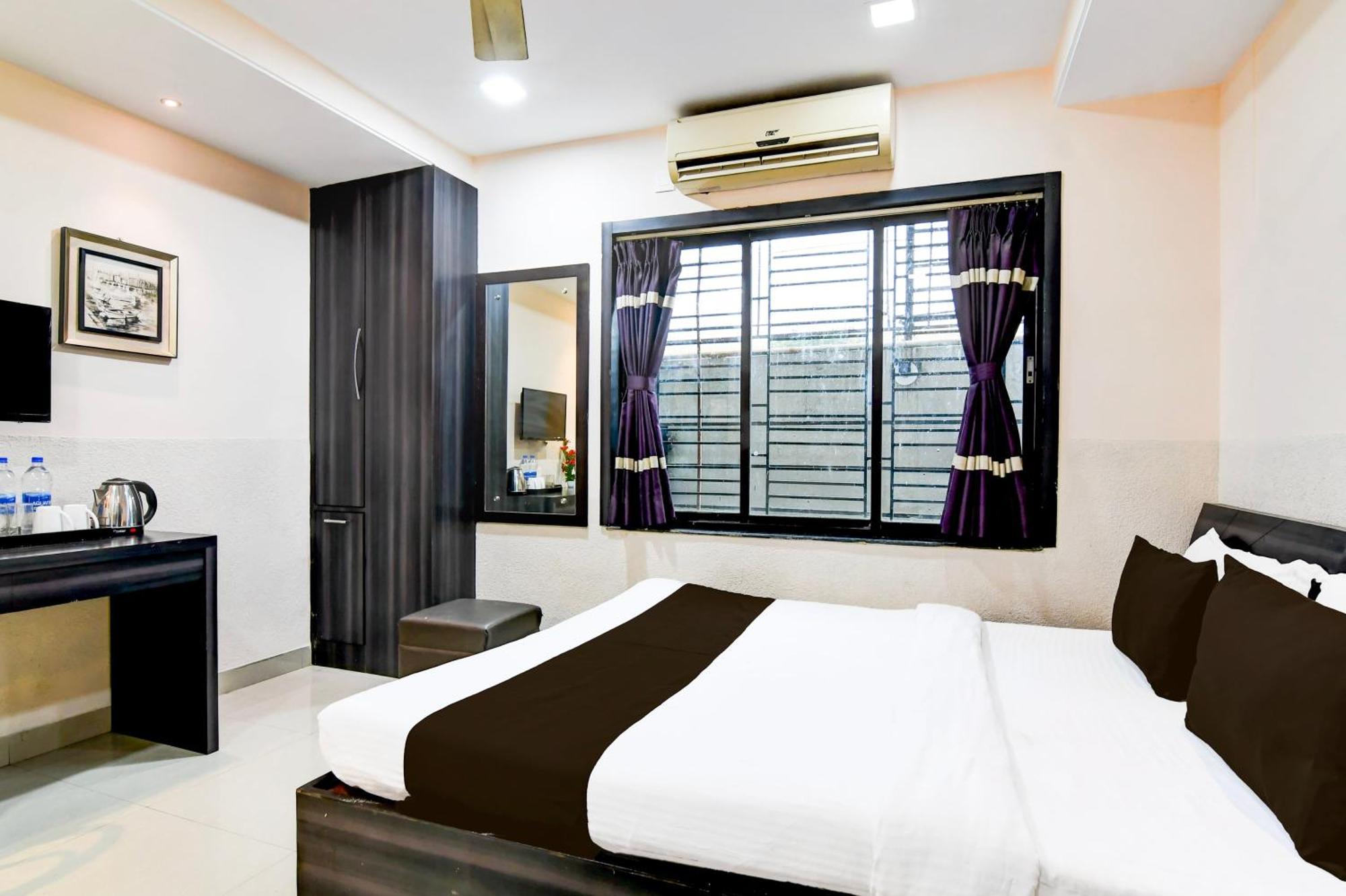 Hotel Super Collection O Behala Bhasa Esterno foto