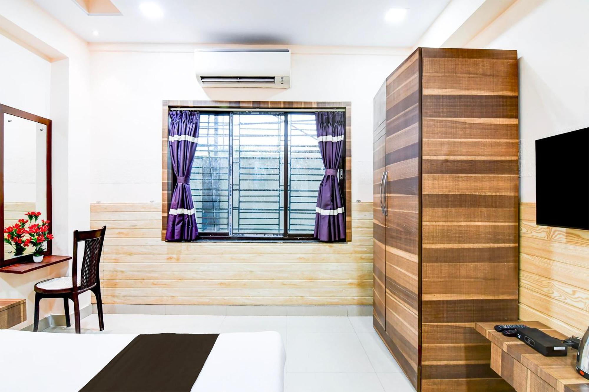 Hotel Super Collection O Behala Bhasa Esterno foto