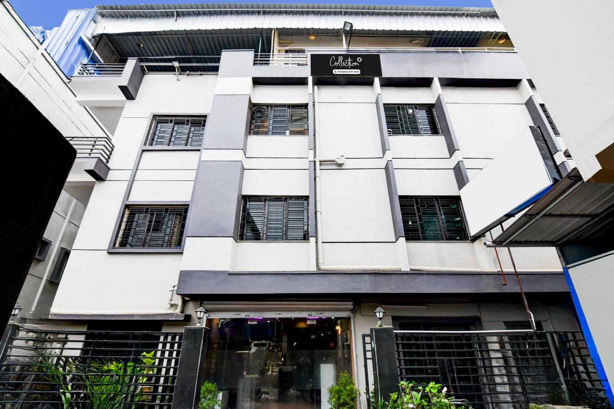 Hotel Super Collection O Behala Bhasa Esterno foto